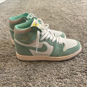 Air Jordan 1 Retro High OG ‘Turbo Green’